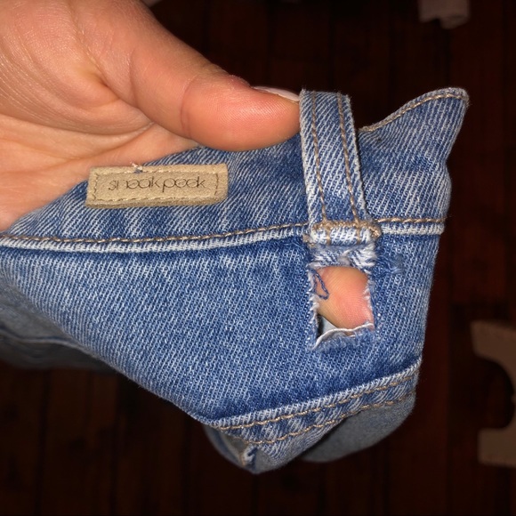 Sneakpeek Jeans - Picture 5 of 5